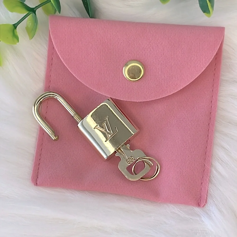 Louis Vuitton Padlock‎ And Key #309
